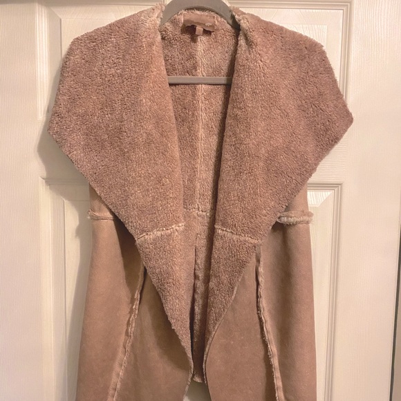 Powder/Dusty Pink faux-shearling waterfall vest - Picture 1 of 8